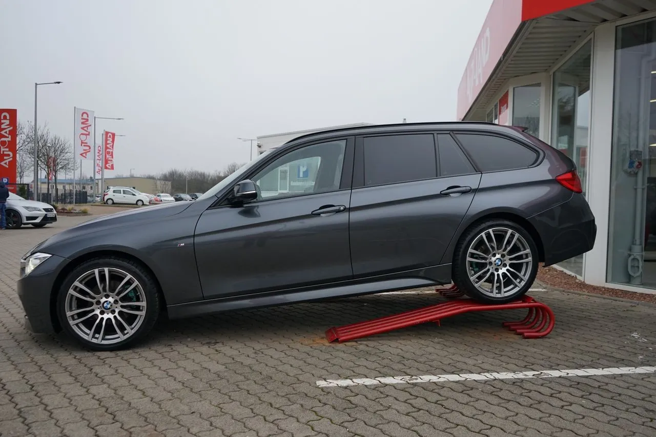 BMW 3er Reihe 320d xDrive Touring M...  Image 3