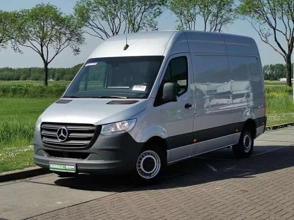 Mercedes-Benz Sprinter 316 L2H2 Distronic AUT Image 2